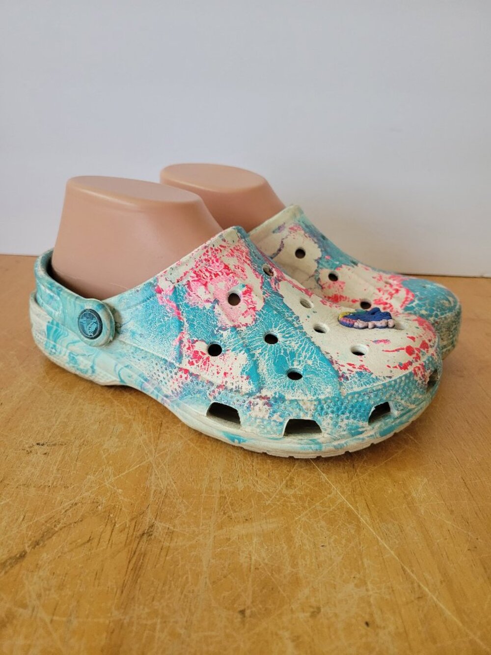 Women's Size 9 Crocs Multicolor Pink Blue Slip On Sandals